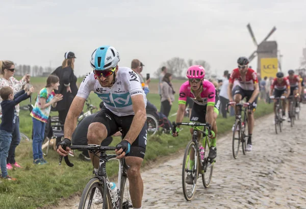 Bisikletçi Gianni Moscon - Paris-Roubaix 2018 — Stok fotoğraf