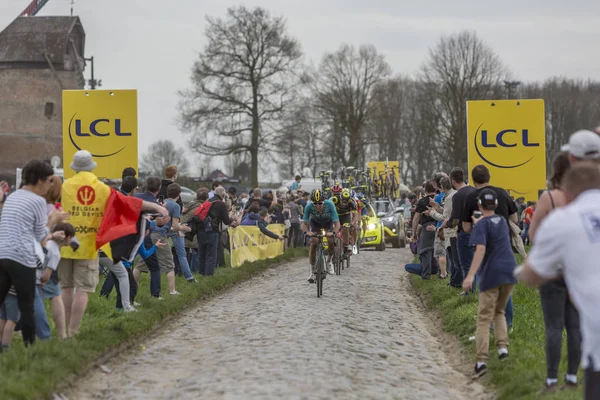 Grupo de ciclistas - Paris-Roubaix 2018 — Foto de Stock