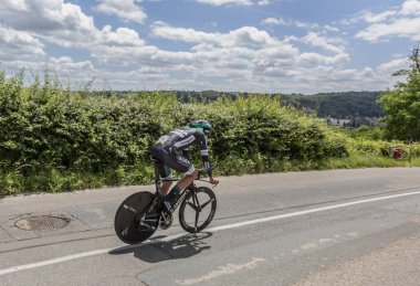 Bourgoin-Jallieu, Fransa-07, Mayıs, 2017: Alman bisikletçi Andreas Schillinger Bora-Hansgroheteam sürme sırasında zaman deneme aşamasında 4 kriter du Dauphine 2017. 