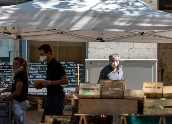 Chartres Francia Aprile 2020 Ritratto Ambientale Uomo Non Identificato Con — Foto Stock