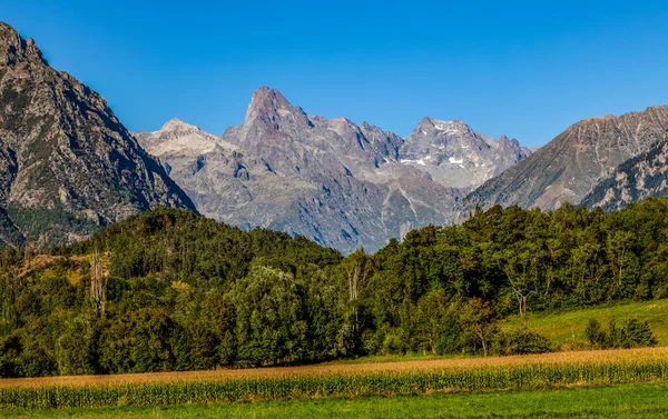 Пейзаж Альпах Массивом Экрина Видели — стоковое фото