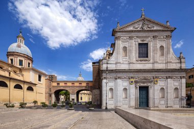 Roma, İtalya 'daki Hırvatların (Chiesa Rettoria San Girolamo Dei Croati a Ripetta) ve San Rocco (Chiesa di San Rocco all Augusteo) kiliseleri.