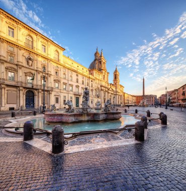 Roma, Navona Meydanı 'ndaki Sant' Agnese kilisesi. İtalya