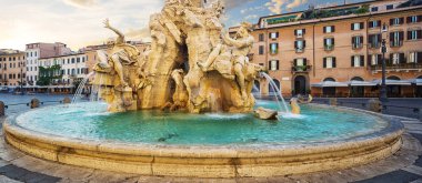 Roma, Piazza Navona 'daki Dört Nehir Çeşmesi (Fontana dei Quattro Fiumi). İtalya