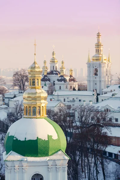Kışın ortodoks kilisesi — Stok fotoğraf