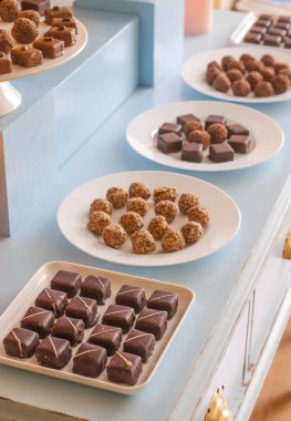 Tabaktaki çikolata şekeri