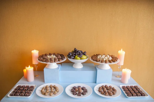 Desserttisch Für Eine Hochzeitsgesellschaft — Stockfoto