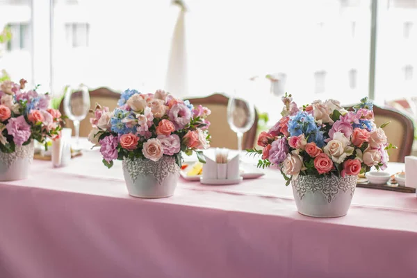 행사 파티나 결혼식 피로연을 위한 탁자 로열티 프리 스톡 사진