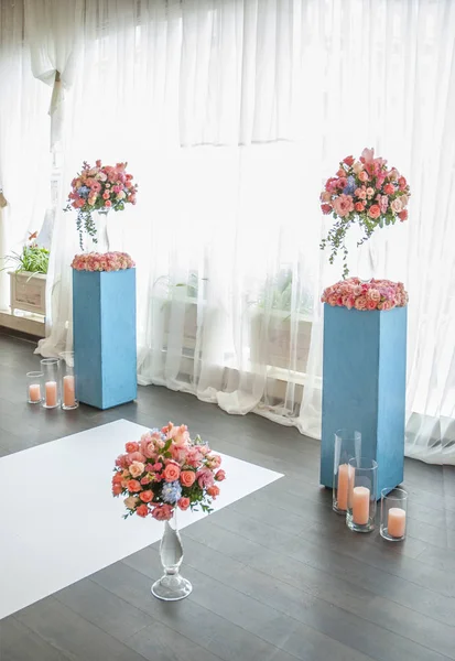 Vacker Bröllopsceremoni Design Dekoration Element Med Båge Blommig Design Blommor Stockfoto