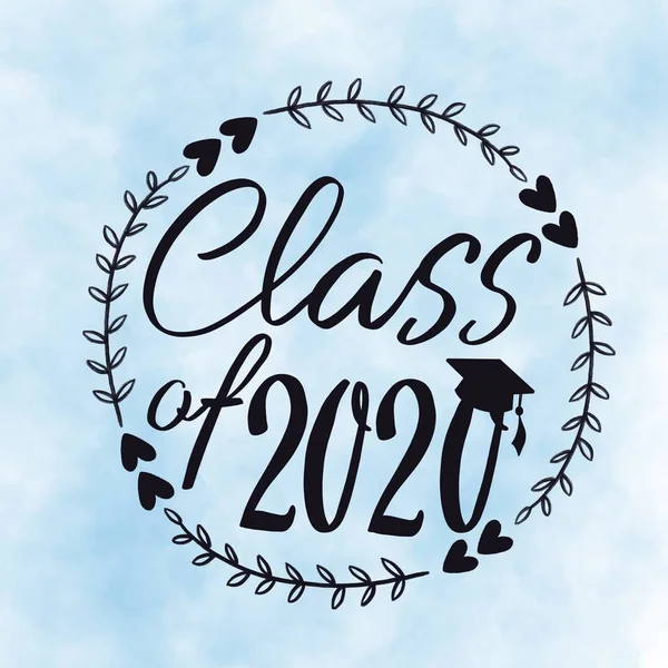 带毕业帽和心框的2020届 — 图库照片