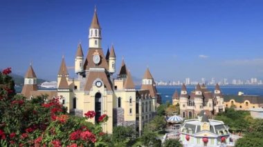 Vinperl Vietnam 'daki fantezi şatosu gökyüzünde
