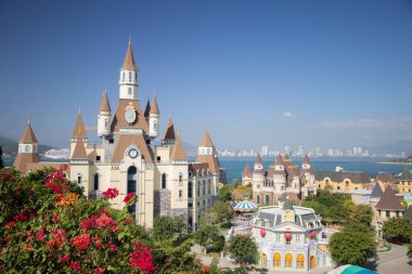 Vinperl Vietnam 'daki fantezi şatosu gökyüzünde