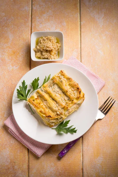 Lasagne with artichoke sauce — Stock Photo, Image