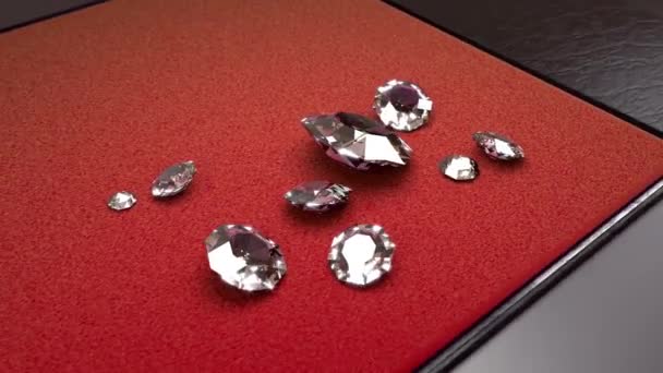 Rotación Circular Alrededor Algunos Diamantes Blancos Grandes Con Una Bandeja — Vídeo de stock