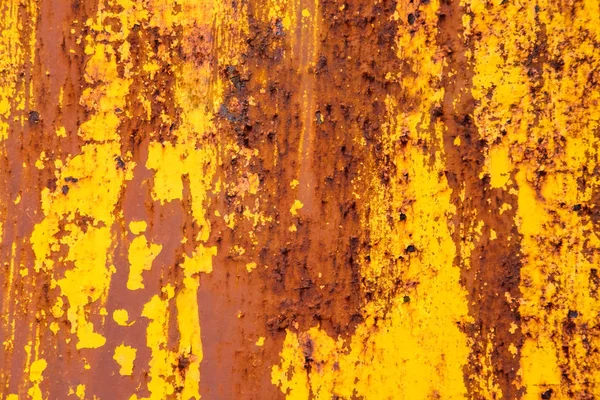 Metal pintado de amarillo oxidado. Textura abstracta de fondo matal . — Foto de Stock