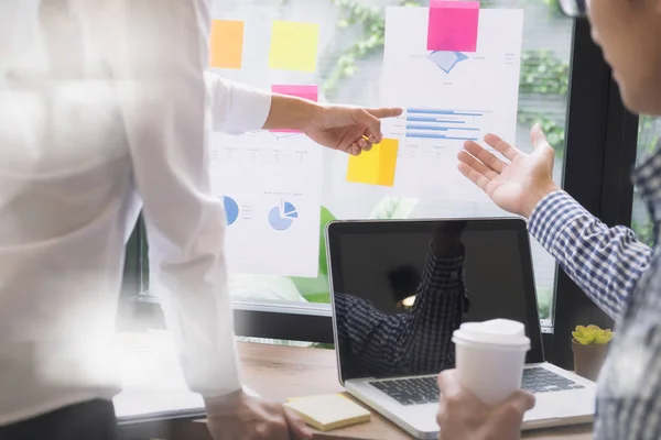 Businessmen teamwork brainstorming meeting. — Stock Photo, Image