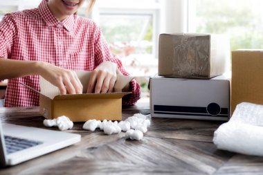  İş online satıcı kontrol müşteri listesi.