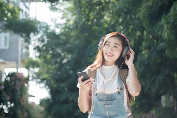  Duygu için yumuşak resmi kolay dinleme müzik ile rahatla.