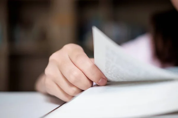 Onderwijs, academische, leren en examen concept. — Stockfoto