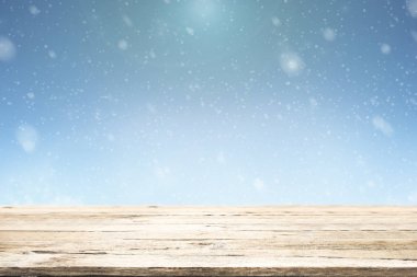 Bokeh arka plan üzerinde mevcut ürün için ahşap masa. 