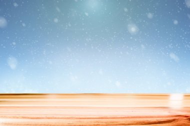 Bokeh arka plan üzerinde mevcut ürün için ahşap masa. 