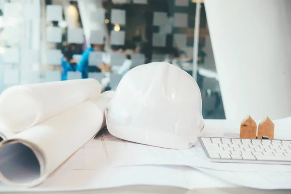 Reunião de engenheiro para projeto arquitetônico trabalhando com parceiro . — Fotografia de Stock