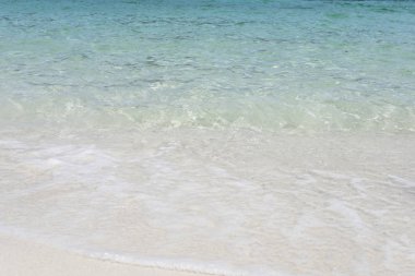 Dalga beyaz kum plaj deniz