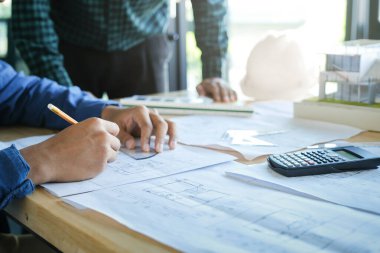 Toplantı için Mimari Proje mühendisi