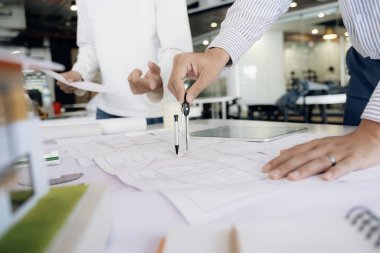 Toplantı için Mimari Proje mühendisi