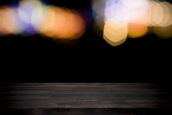 Empty wooden table platform and bokeh at night. — Stock Photo, Image