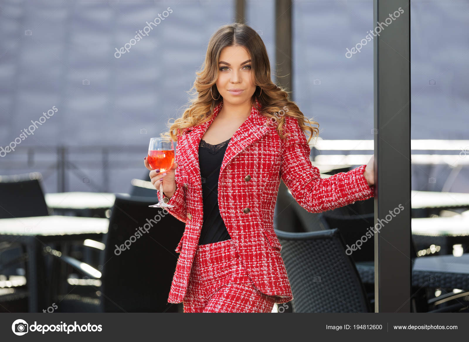 red shorts suit