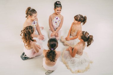 Sevimli küçük balerinler