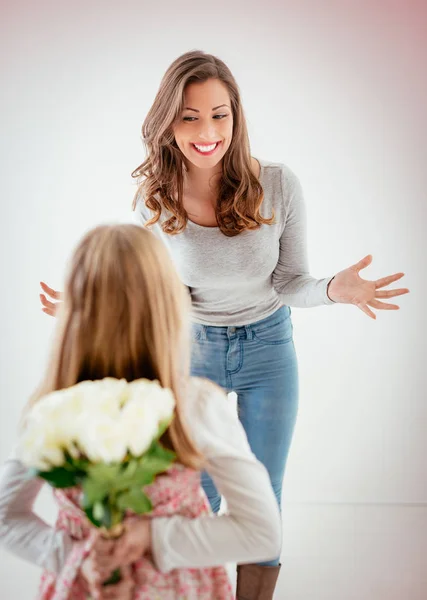 Überraschung für Mama — Stockfoto