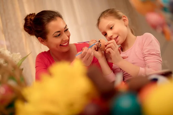 Painting Easter Eggs — Stock Photo, Image