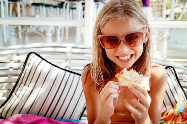 Mittagessen am Strand — Stockfoto