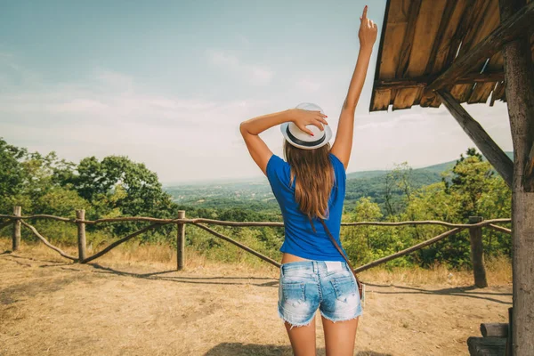 夏休み旅行の女性 — ストック写真