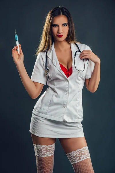 Порно ұялы секс әйелі Лара Крофт порно пародиялық бейне