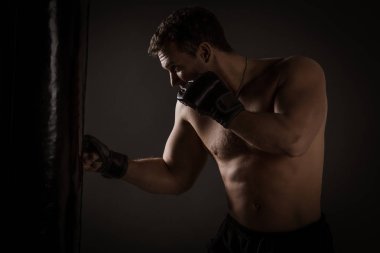 Kum torbasına eğitim