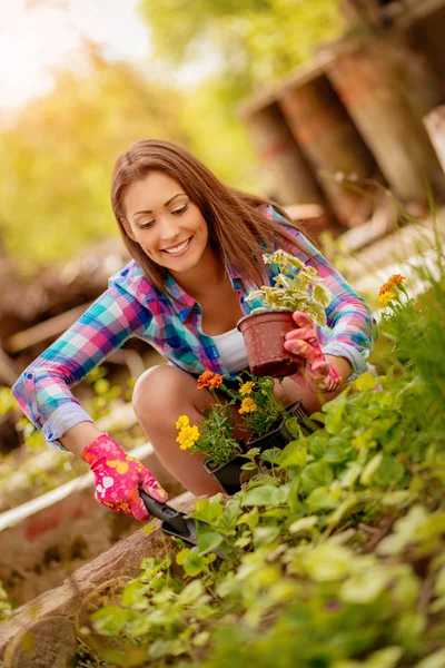 Joven jardinero Chica — Foto de Stock