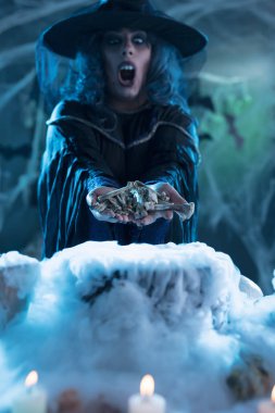 Cadılar Handas kemiklerde