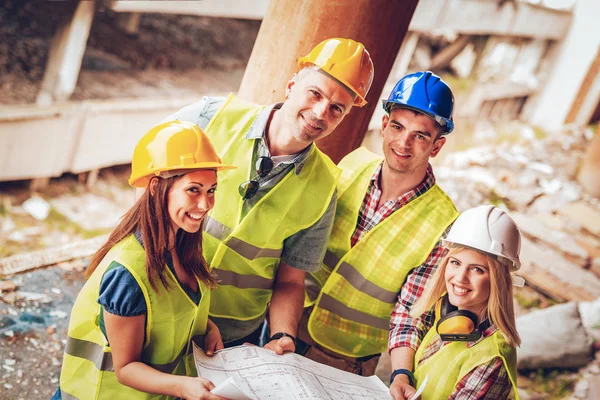 Equipe de Arquitetos de Sucesso — Fotografia de Stock