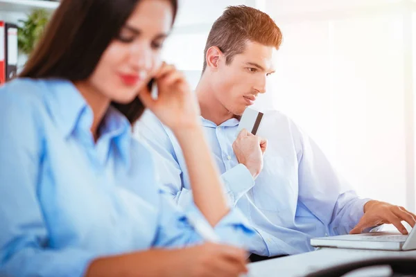 Business Team in light office — Stock Photo, Image