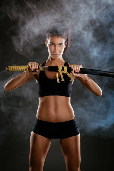 Beautiful Young Woman Holding Katana Serious Expression Her Face Looking — Stock Photo, Image