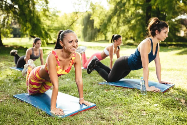 Estar en forma Ser feliz — Foto de Stock