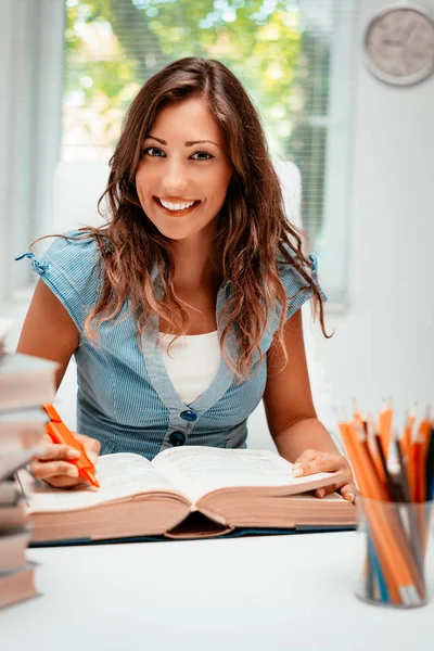 Smiling Teenage Girl Many Books Learning Library — Stock Photo, Image