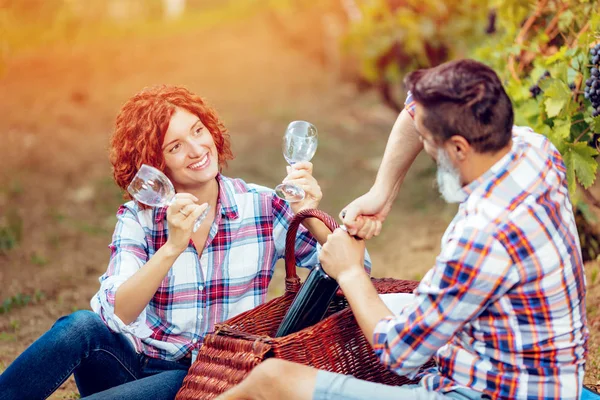 Mature Couple Having Fun Tasting Wine Vineyard — Stock Photo, Image