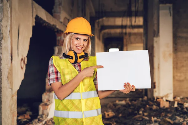 Young Female Construction Architects Building Damaged Disaster — Stock Photo, Image
