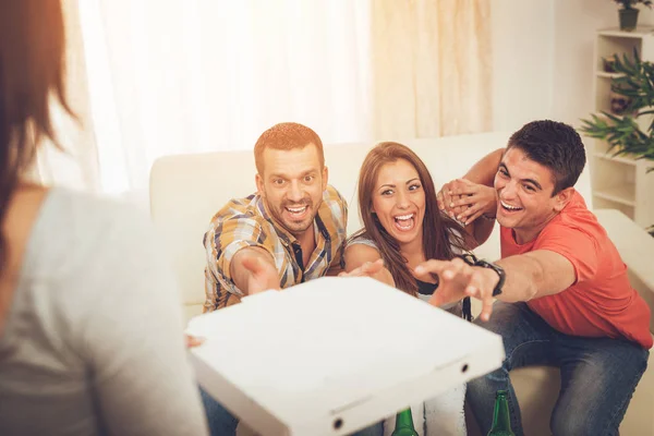 Four Cheerful Friends Enjoying Pizza Together Home Party — Stock Photo, Image