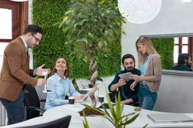 genç mühendisler yel değirmenleri enerji proje Office söz