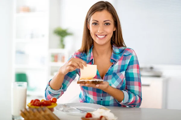 Beautiful Young Woman Preparing Healthy Sandwich Breakfast Domestic Kitchen Looking — Stock Photo, Image